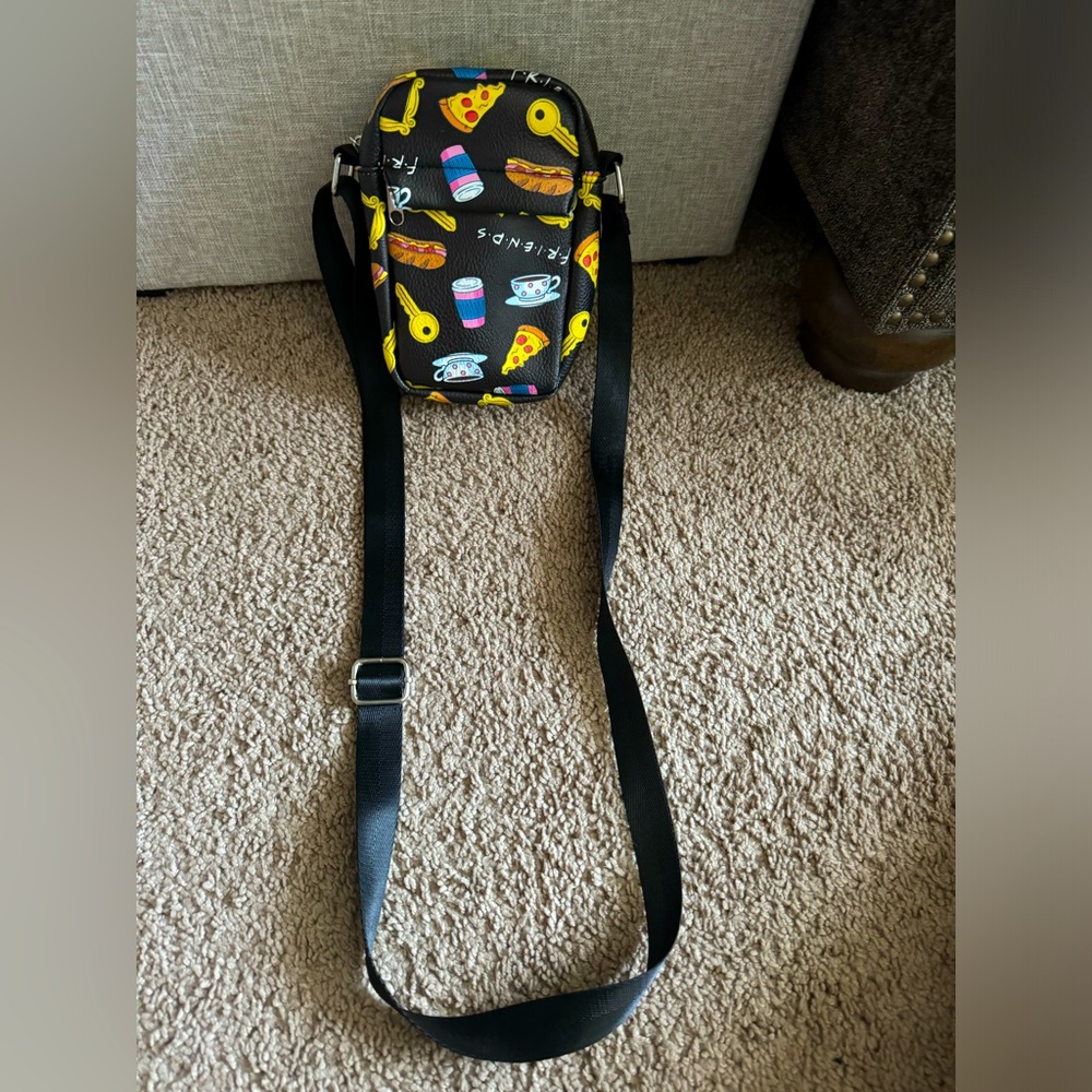 Cute F•R•I•E•N•D•S crossbody!
